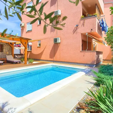 Apartman Bor * Krk Town